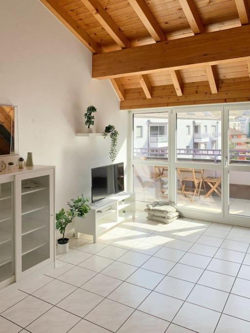 Charming Penthouse With Veranda In The Center Of Brig Exterior foto
