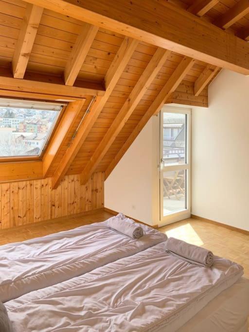 Charming Penthouse With Veranda In The Center Of Brig Exterior foto